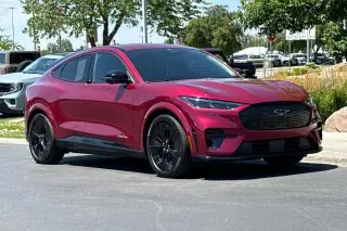 Ford Mustang Mach-E 2025 AWD GT 4 puertas SUV