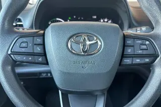 Toyota Sienna 2025 AWD LE 8 Pasajeros 4 Puertas Minivan