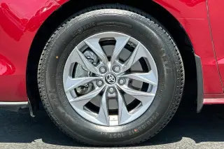 Toyota Sienna 2025 AWD LE 8 Pasajeros 4 Puertas Minivan