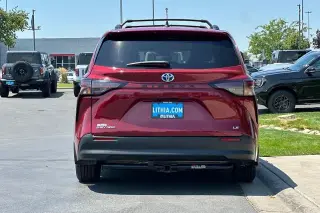 Toyota Sienna 2025 AWD LE 8 Pasajeros 4 Puertas Minivan