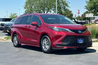 Toyota Sienna 2025 AWD LE 8 Pasajeros 4 Puertas Minivan