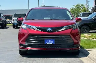 Toyota Sienna 2025 AWD LE 8 Pasajeros 4 Puertas Minivan