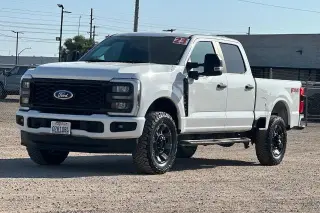Ford F-250 Super Duty 2024 4x4 XL 4 puertas Cabina Crew 8 pies LB Pickup