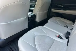 Toyota Grand Highlander 2024 XLE 4 puertas SUV
