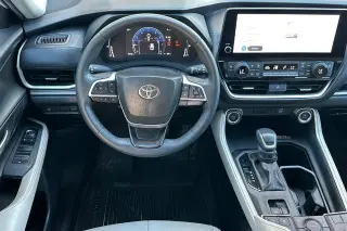 Toyota Grand Highlander 2024 XLE 4 puertas SUV