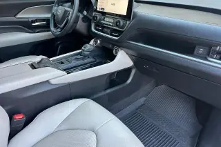 Toyota Grand Highlander 2024 XLE 4 puertas SUV