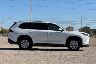Toyota Grand Highlander 2024 XLE 4 puertas SUV