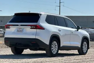 Toyota Grand Highlander 2024 XLE 4 puertas SUV