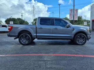 Ford F-150 2023 4x4 Lariat 4 puertas SuperCrew 6.5 pies. SB