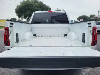 Ford F-150 2025 4x4 XLT 4 puertas SuperCrew 6.5 pies. SB