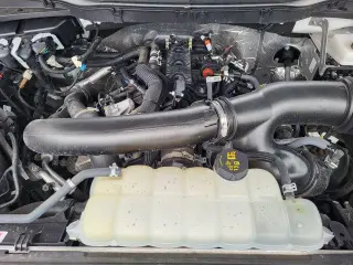 Ford F-150 2025 4x4 XLT 4 puertas SuperCrew 6.5 pies. SB