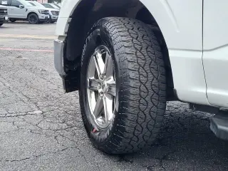 Ford F-150 2025 4x4 XLT 4 puertas SuperCrew 6.5 pies. SB