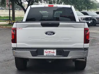 Ford F-150 2025 4x4 XLT 4 puertas SuperCrew 6.5 pies. SB