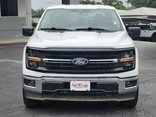 Ford F-150 2025 4x4 XLT 4 puertas SuperCrew 6.5 pies. SB