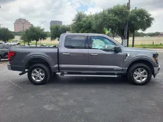 Ford F-150 2025 4x4 XLT 4 puertas SuperCrew 6.5 pies. SB