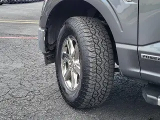 Ford F-150 2025 4x4 XLT 4 puertas SuperCrew 6.5 pies. SB