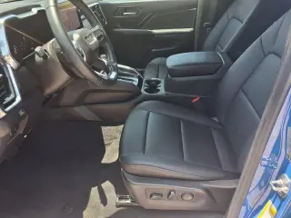 GMC Canyon 2025 4x2 Elevation Cabina Crew de 4 puertas 5 pies. SB