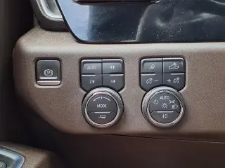 Chevrolet Silverado 1500 2024 4x4 RST 4 puertas Cabina Crew 6.6 pies. SB