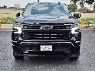 Chevrolet Silverado 1500 2024 4x4 RST 4 puertas Cabina Crew 6.6 pies. SB