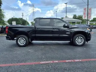 Chevrolet Silverado 1500 2024 4x4 RST 4 puertas Cabina Crew 6.6 pies. SB