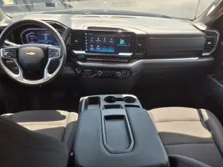 Chevrolet Silverado 1500 2025 4x2 LT 4 puertas Cabina Crew 5.8 pies. SB