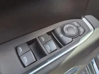 Chevrolet Silverado 1500 2025 4x2 LT 4 puertas Cabina Crew 5.8 pies. SB