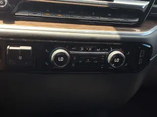 Chevrolet Silverado 1500 2025 4x2 LT 4 puertas Cabina Crew 5.8 pies. SB