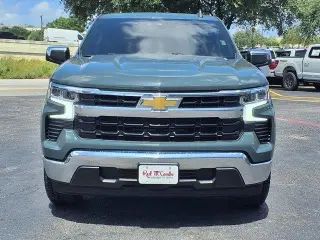 Chevrolet Silverado 1500 2025 4x2 LT 4 puertas Cabina Crew 5.8 pies. SB