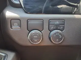 Chevrolet Silverado 1500 2025 4x2 LT 4 puertas Cabina Crew 5.8 pies. SB