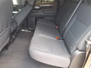 Chevrolet Silverado 1500 2025 4x2 LT 4 puertas Cabina Crew 5.8 pies. SB