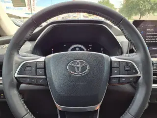 Toyota Grand Highlander 2024 AWD XLE 4 puertas SUV