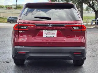 Toyota Grand Highlander 2024 AWD XLE 4 puertas SUV