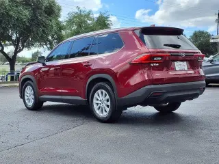 Toyota Grand Highlander 2024 AWD XLE 4 puertas SUV
