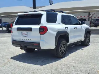 Toyota 4Runner 2025 4x4 SR5 4 puertas SUV