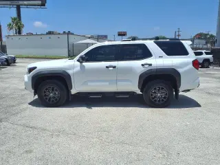 Toyota 4Runner 2025 4x4 SR5 4 puertas SUV