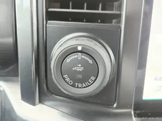 Ford F-150 2023 4x4 Lariat 4 puertas SuperCrew 5.5 pies. SB