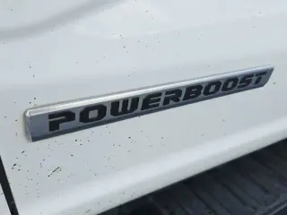 Ford F-150 2023 4x4 Lariat 4 puertas SuperCrew 5.5 pies. SB