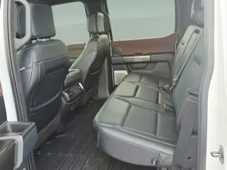 Ford F-150 2023 4x4 Lariat 4 puertas SuperCrew 5.5 pies. SB