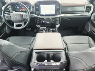 Ford F-150 2023 4x4 Lariat 4 puertas SuperCrew 5.5 pies. SB