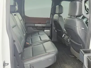 Ford F-150 2023 4x4 Lariat 4 puertas SuperCrew 5.5 pies. SB