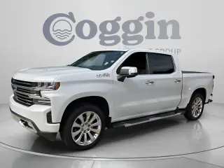 Chevrolet Silverado 1500 2021 4x4 High Country 4 puertas Cabina Crew 5.8 pies. SB
