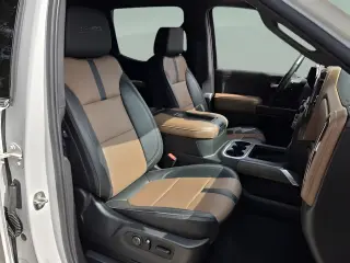 Chevrolet Silverado 1500 2021 4x4 High Country 4 puertas Cabina Crew 5.8 pies. SB