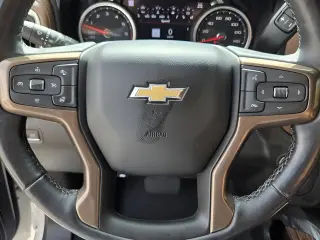 Chevrolet Silverado 1500 2021 4x4 High Country 4 puertas Cabina Crew 5.8 pies. SB