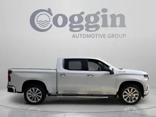 Chevrolet Silverado 1500 2021 4x4 High Country 4 puertas Cabina Crew 5.8 pies. SB