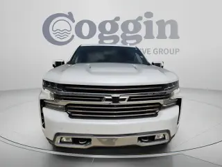 Chevrolet Silverado 1500 2021 4x4 High Country 4 puertas Cabina Crew 5.8 pies. SB