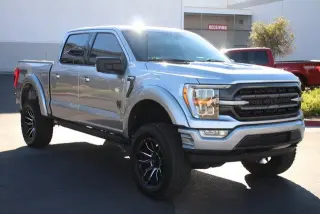 Ford F-150 2022 4x4 XLT 4 puertas SuperCrew 5.5 pies. SB
