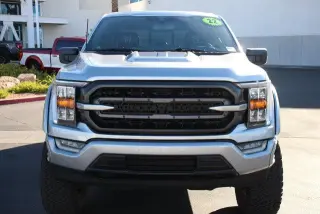Ford F-150 2022 4x4 XLT 4 puertas SuperCrew 5.5 pies. SB