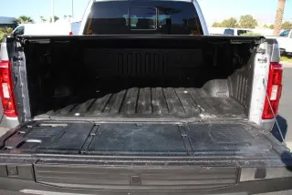 Ford F-150 2022 4x4 XLT 4 puertas SuperCrew 5.5 pies. SB