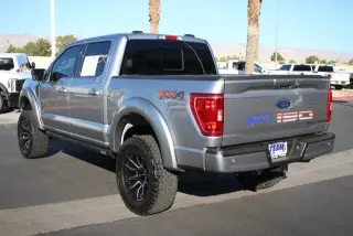 Ford F-150 2022 4x4 XLT 4 puertas SuperCrew 5.5 pies. SB