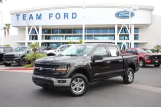 Ford F-150 2025 4x4 XLT 4 puertas SuperCrew 5.5 pies SB